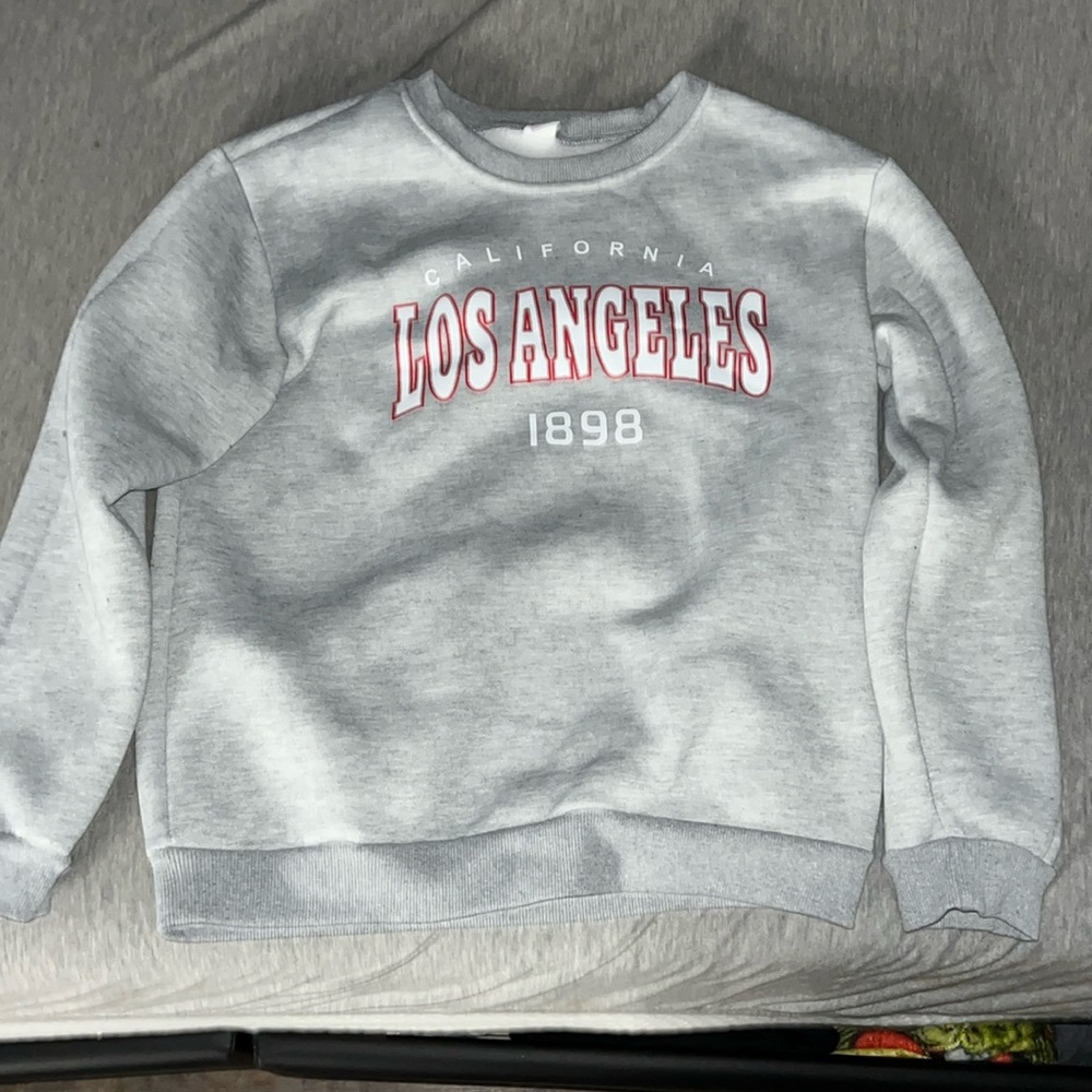 Smooth fabric,got it off TEMU, size:11-12y